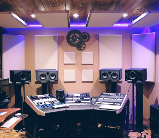 An Easy Guide To Create The Perfect Home Recording Studio