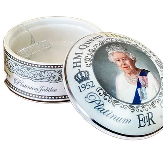 Jubilee:Why people love sending gifts to the Queen