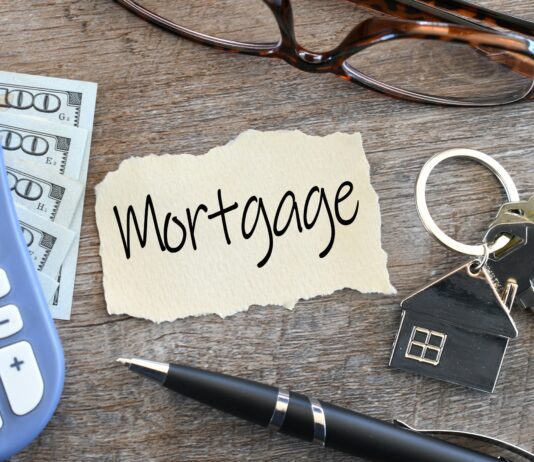 Umbrella vs Limited Company Contractors – How Do Lenders See You?
