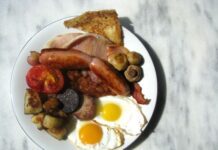 The time of day you eat your biggest meal has no effect- New Study