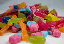 7 reasons your teeth hurt after eating gummies and how to fix