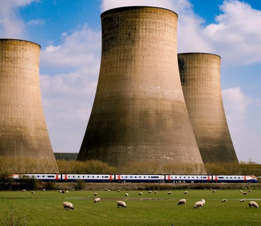 Power Plant Solutions: Using Rotary Valves for Mechanical and Pneumatic Conveying
