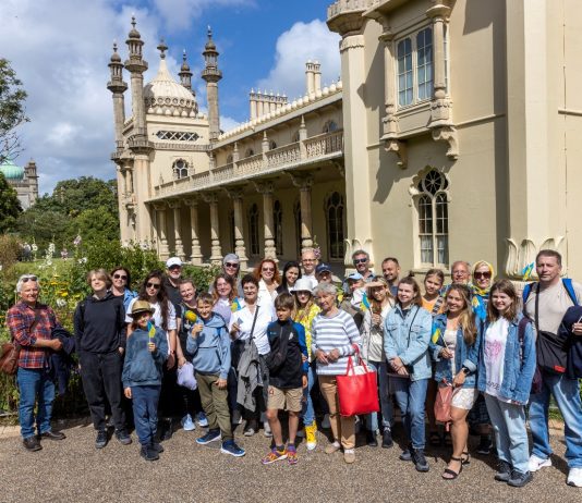 Royal Pavilion hosts visit from Ukrainian refugees