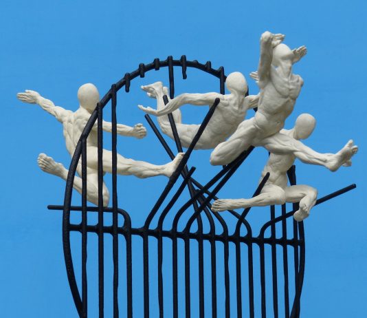 HOVE PLINTH ANNOUNCES ARRIVAL OF SECOND SCULPTURE: ‘FLIGHT OF THE LANGOUSTINE’