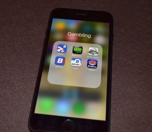 The Impact of Online Casino Apps on Traditional Gambling Establishments