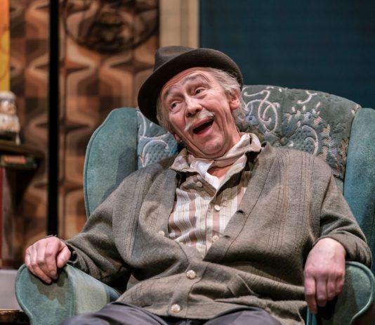 PAUL WHITEHOUSE TOUR TO COME TO BRIGHTON IN ONLY FOOLS AND HORSES THE MUSICAL