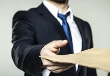 Know the Rules: What Is a Process Server Allowed to Do?