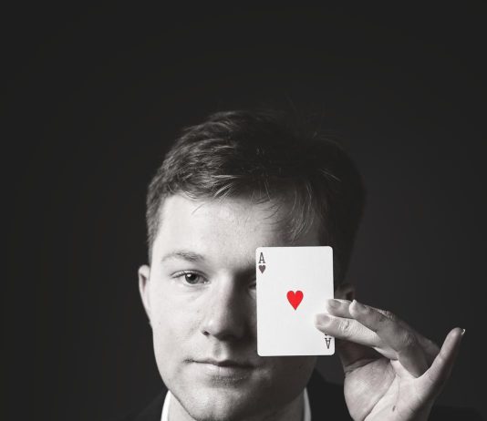 El Mistico; Magic, Mind Reading and Comedy Hypnosis Comes to Hove