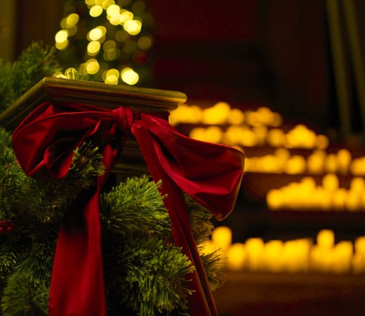 Candlelight brings magic of Christmas to Brighton