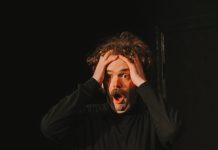 MR CHONKERS TO BRING HIS ABSURDITY TO BRIGHTON’S KOMEDIA ON 15 MARCH 2025