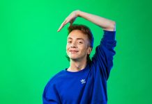 SOCIAL MEDIA STAR DEREK MITCHELL BRINGS HIS HIT SHOW DOUBLE DUTCH TO BRIGHTON