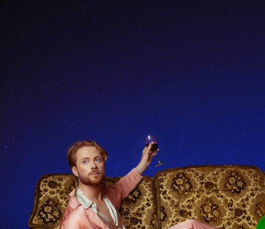 CRITICALLY-ACCLAIMED COMEDIAN JOHN TOTHILL BRINGS HIS DEBUT UK TOUR TO BRIGHTON