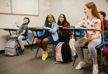 An Ultimate Guide to Travel Programs for High School Students