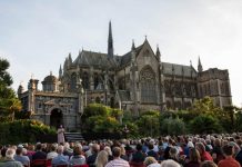 Shakespeare under the stars: The Merry Wives of Windsor comes to Arundel Castle’s gardens