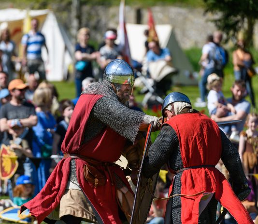 Sword fights, storytelling and summer fun at Arundel Castle’s History Days