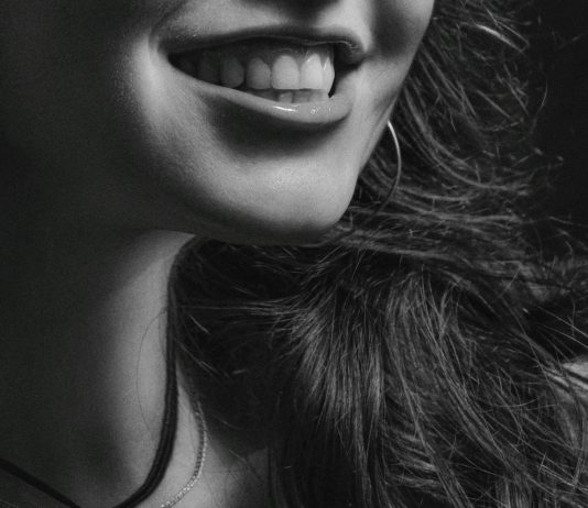 Comparing the top 10 clip-on veneers