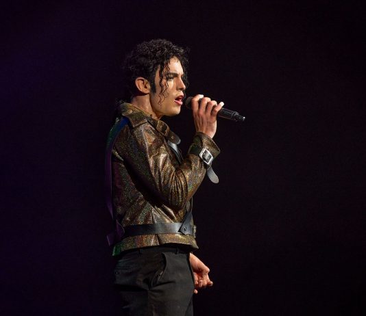 MAN IN THE MIRROR – A TRIBUTE TO MICHAEL JACKSON