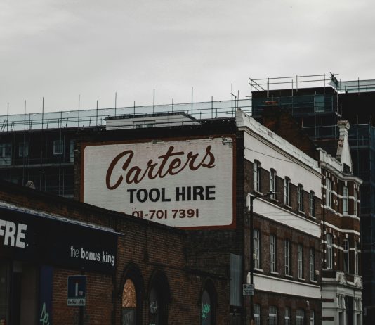 What to Check Before Hiring Airbnb Cleaners in London
