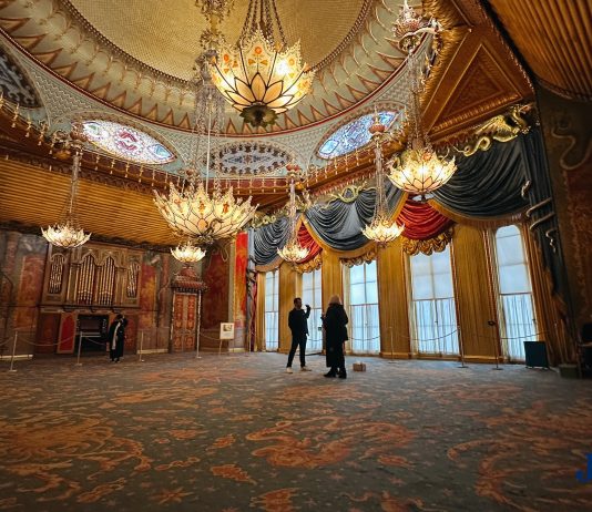 Inside Brightoin’s Palace of Excess;The Royal Pavilion’s Extraordinary Story Royal Pavilion Brighton