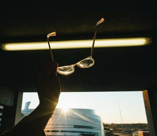 What Are the Best Glasses Options for Driving Day and Night?
