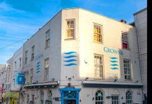 Zoe Lyons Supports Crowns Brighton Fundraising Event for YMCA Brighton