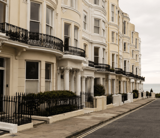 Brighton’s Best-Kept Postcodes: What the 2026 Data Says About Where the City Is Really Moving Hove behaves nothing like Hanover. Saltdean is nothing like the Lanes. A look at how Brighton and Hove's neighbourhoods are actually performing this year, postcode by postcode.