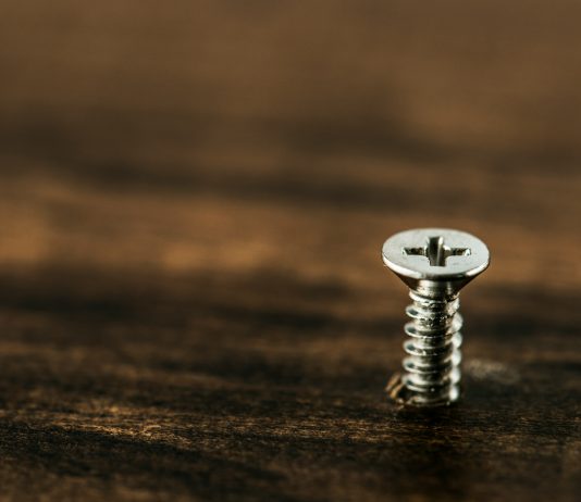 Choosing the Right Wood Screws for Large Construction Projects