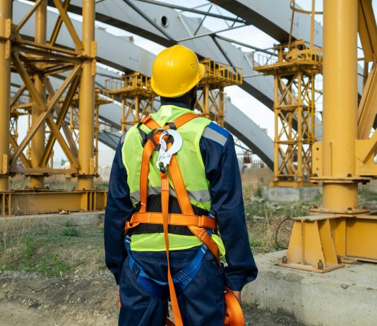 How to Choose the Right Safety Lanyard for Different Working at Height Tasks