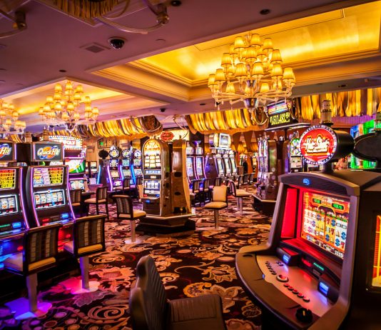 5 Reasons To Choose a Live Casino for Your Friday Night Fun