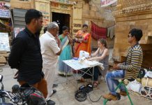 Artist Harriet Riddell invites Brighton public to help live-stitch iconic royal palace