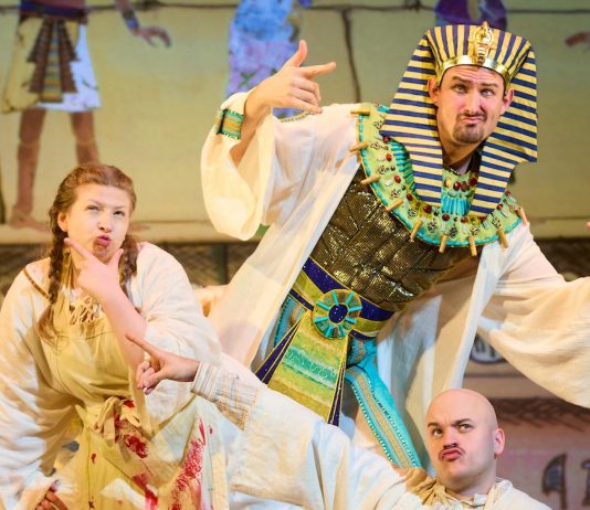 HORRIBLE HISTORIES LIVE ON STAGE BRINGS TWO FUN-PACKED SHOWS TO YOUR LOCAL THEATRE