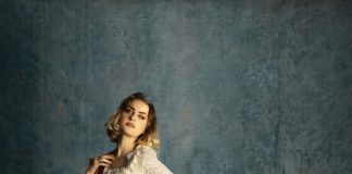 Amy Matthews Brings Five-Star Comedy Show Definitions of Toast to Brighton